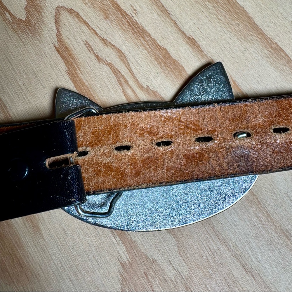 R S W C M E B B - image 8